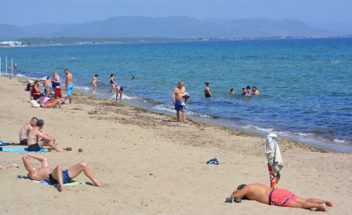 Ayvalık yeni normalleşme sürecinde deniz ve plaj sezonunu açtı