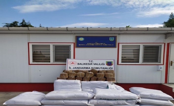 Balıkesir’de jandarma 750 kilo kaçak tütün yakaladı