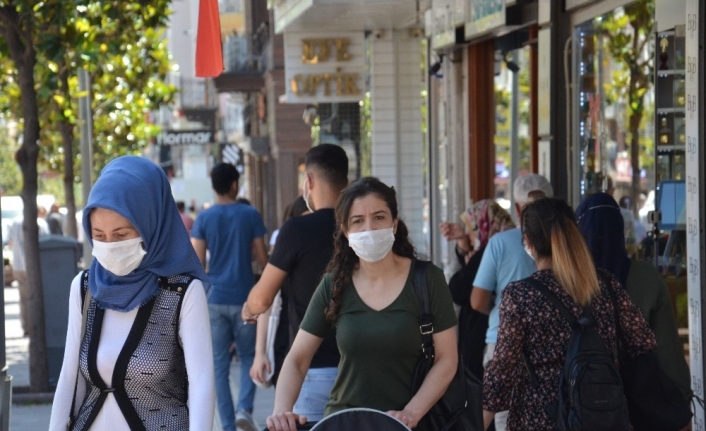 Balıkesir’de maske yasağına uyuluyor