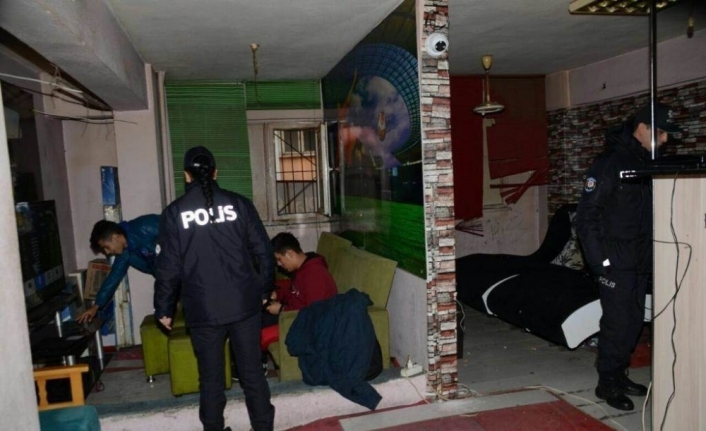 Balıkesir’de polis aranan 27 kişiyi yakaladı