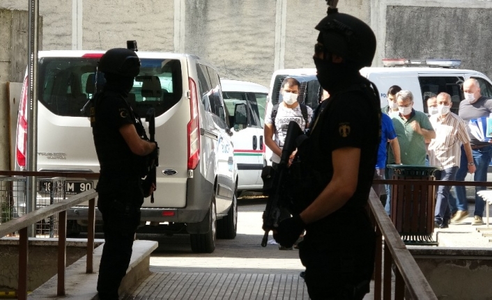 Bursa’daki FETÖ operasyonunda 5 şüpheli adliyede