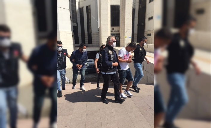 Edremit’te uyuşturucu operasyonunda 2 tutuklama
