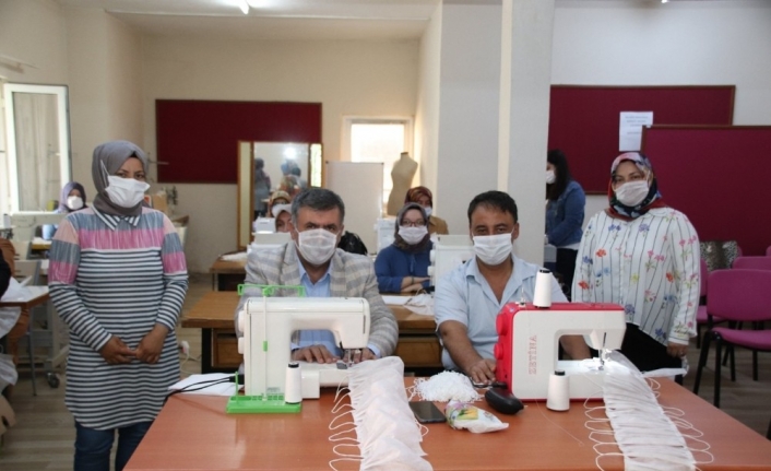 Kepsut’ta maske diken bayanlara teşekkür belgesi