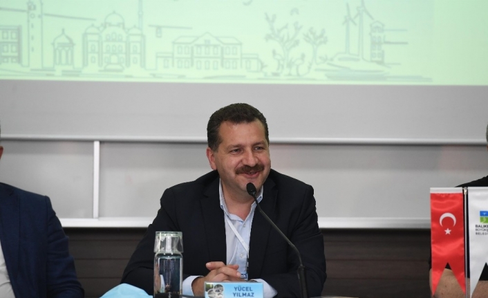Turizmcilerle bir araya geldi