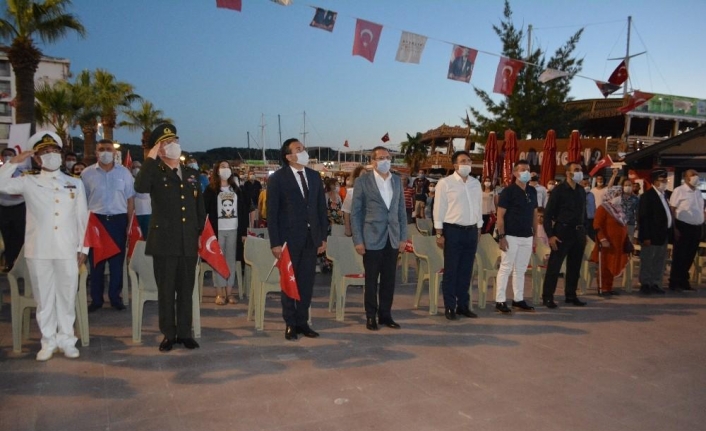 Ayvalık’ta 15 Temmuz Demokrasi ve Milli Birlik Günü’nün 4. yıldönümü hüzünlü bir coşkuyla anıldı