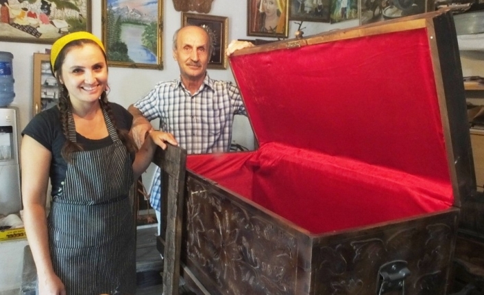 Balıkesir’de tarım teknikeri evini sanat galerisine çevirdi