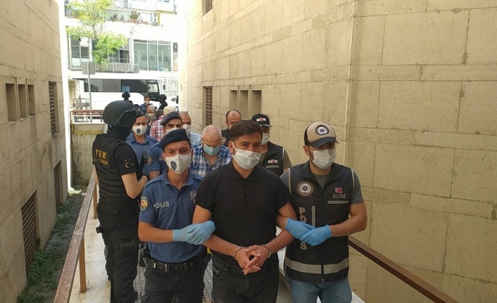 Bursa’da FETÖ operasyonunda 8 tutuklama