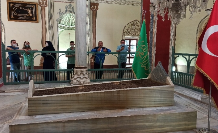 Fatih Sultan Mehmed’in babası Sultan 2. Murad’a Ayasofya müjdesi