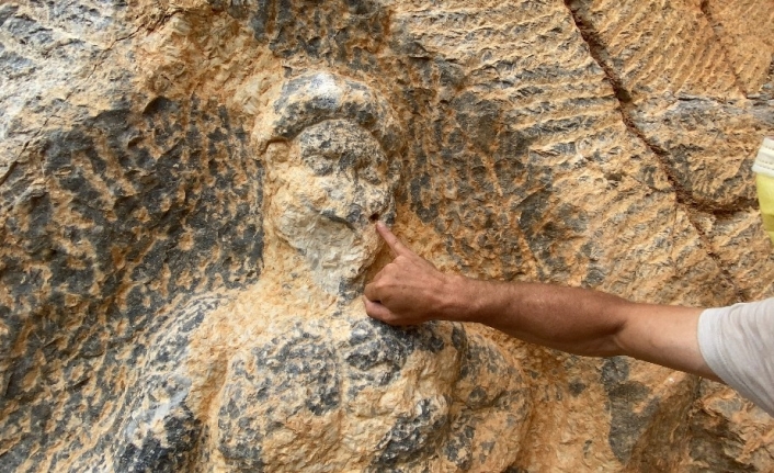 Herkül’ün başı definecilerle dertte