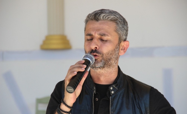 İbadete açılacak Ayasofya Camii için marş yazdı