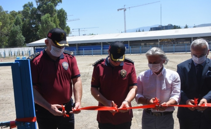 İzmir Atlı Polis Eğitim Merkezinin yeni yerleşkesi açıldı