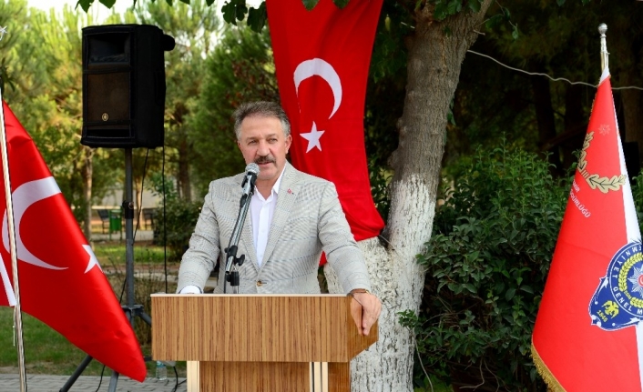 İzmir Emniyet Müdürü Aşkın: &quot;155’i aradığınızda 3-4 saniyede polise ulaşıyorsunuz&quot;