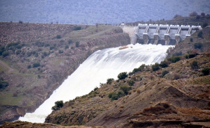 İzmir’deki iki barajda tehlike çanları