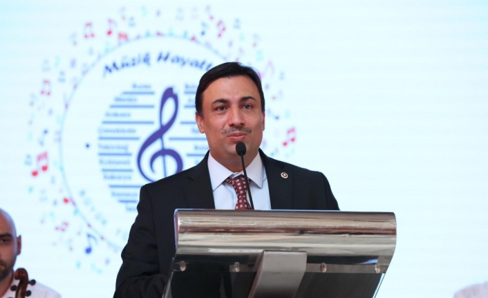 ‘Roman Müzisyenler Büyük Türkiye Orkestrası’ projesinin ilk konseri Ankara’da düzenlendi