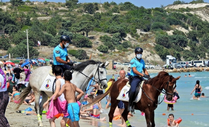 Ünlü tatil merkezinde Atlı Jandarma Timi göreve başladı