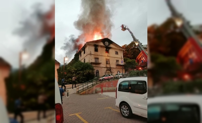 Yeni görüntüler...Bursa’nın tarihi mekanı  böyle küle döndü