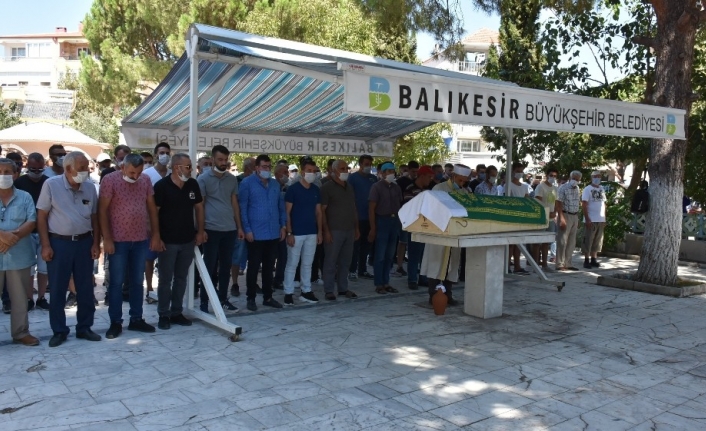 20 yaşındaki gencin hayatını kaybettiği kaza güvenlik kameralarına böyle yansıdı