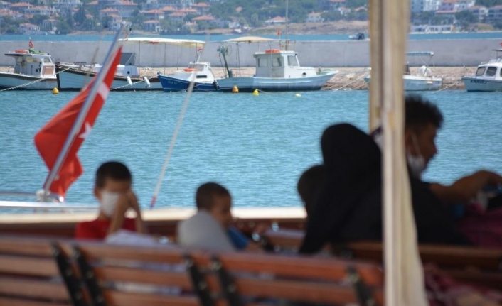 Ayvalık’ta 46 düzensiz göçmen Sahil Güvenlik ekipleri tarafından kurtarıldı