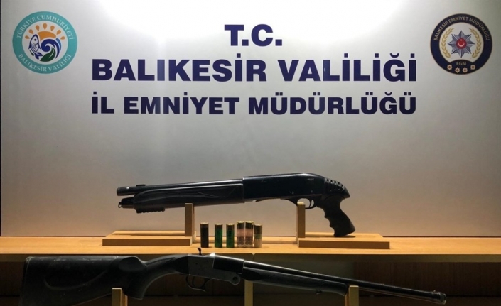 Balıkesir polisinden silah operasyonu