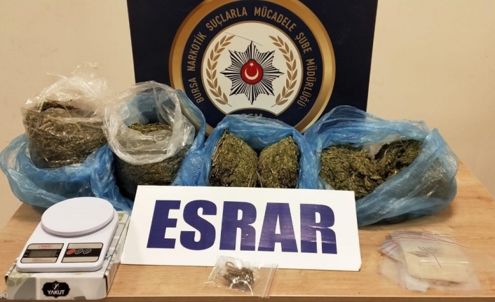 Bursa’da uyuşturucu operasyonu: 4 gözaltı