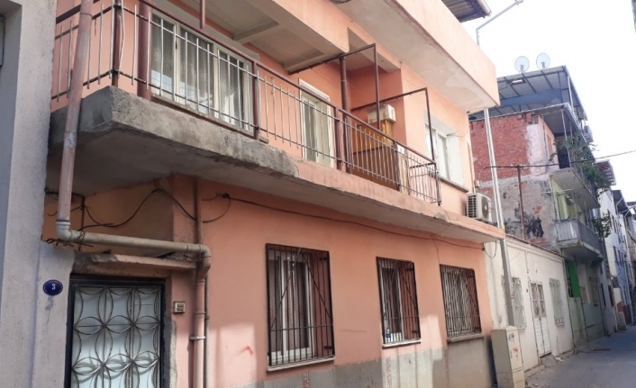 İzmir’de bir kadının evde ölü bulunmasıyla ilgili ayrıntılar belli oldu