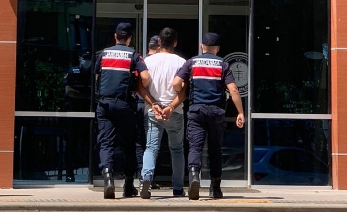 İzmir’de uyuşturucu operasyonu: 2 gözaltı