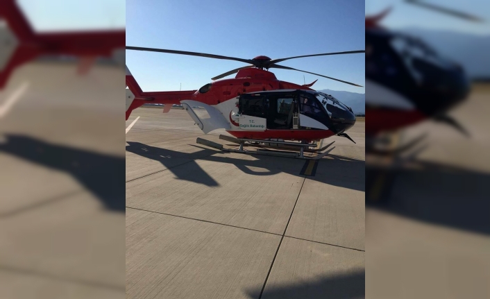 Kalp krizi geçiren hastanın imdadına helikopter ambulans yetişti
