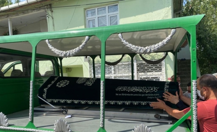 Macaristan’da ölen Türk gencinin cenazesine gurbetçiler sahip çıktı