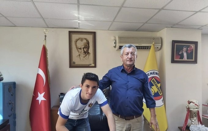 Menemenspor, Emre Batuhan Adıgüzel’i kadrosuna kattı