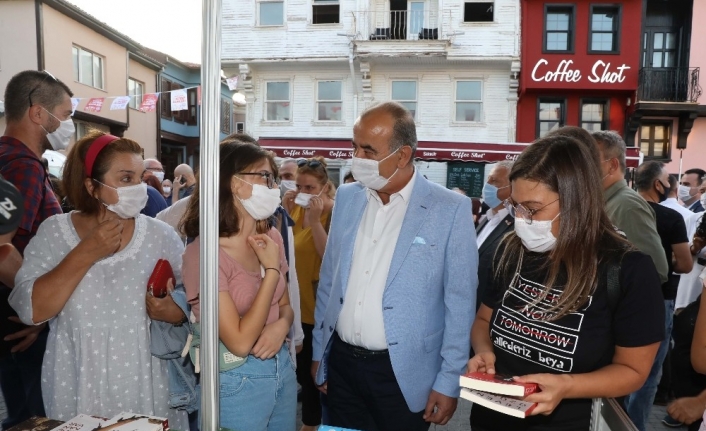 Mudanya’da her yer kitapla dolup taştı