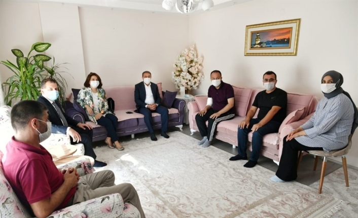 Vali Şıldak, Kahraman İdlip gazisini ziyaret etti