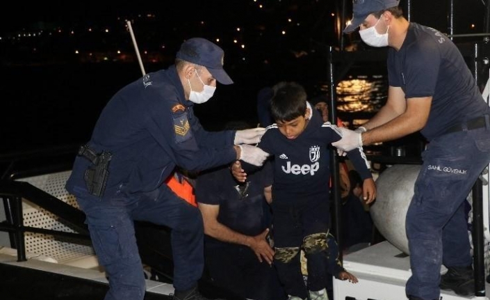 Yunanların ölüme terk ettiği 125 göçmeni Türk Sahil Güvenlik ekipleri kurtardı