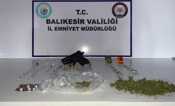 Ayvalık Polisi’nden torbacı avı