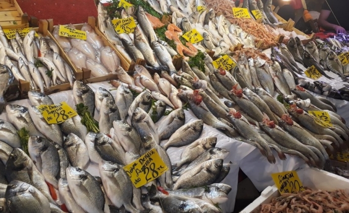 Balık sezonu açıldı, fiyatlardaki düşüş tatmin etmedi