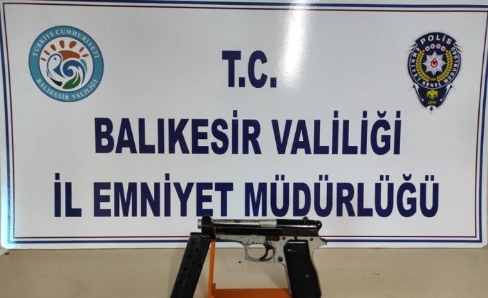 Balıkesir polisten silah operasyonu