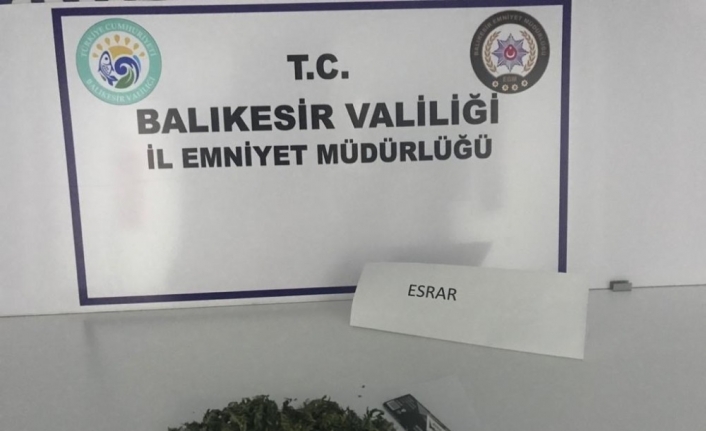 Balıkesir’de Narkotik polisi uyuşturucu satıcılarına göz açtırmıyor