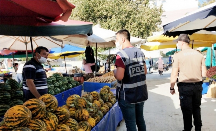 Burhaniye’de Covid-19 denetimleri sıklaştırıldı