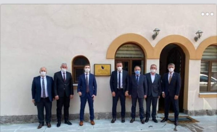 Burhaniyeliler Bosna-Hersek Büyükelçiliğini ziyaret etti