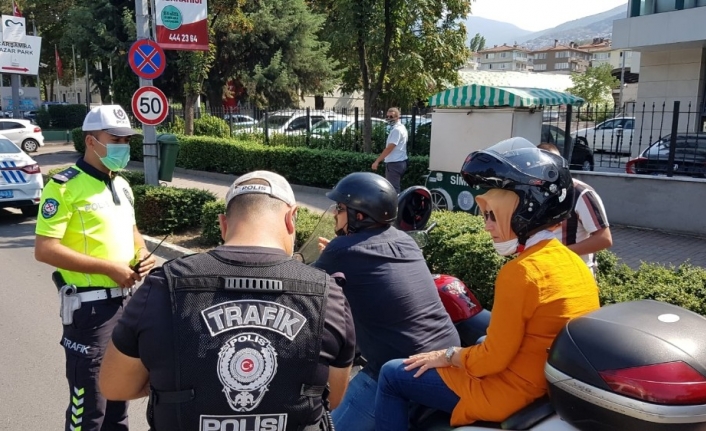 Bursa’da kasksız motosikletlilere operasyon