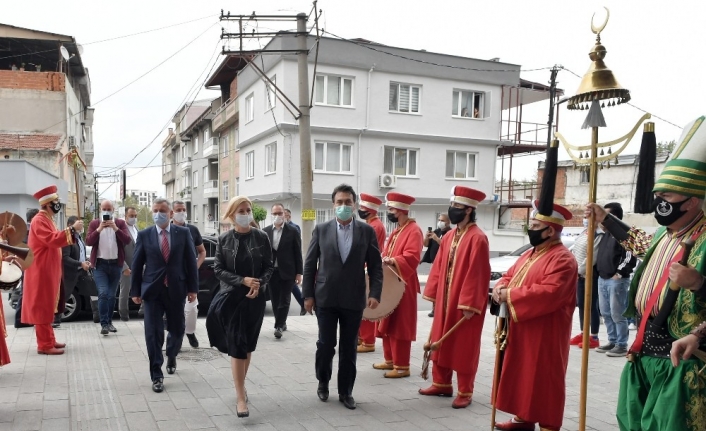 Gagauzya’nın ilk Türk kadın Başkanı’na mehterli karşılama
