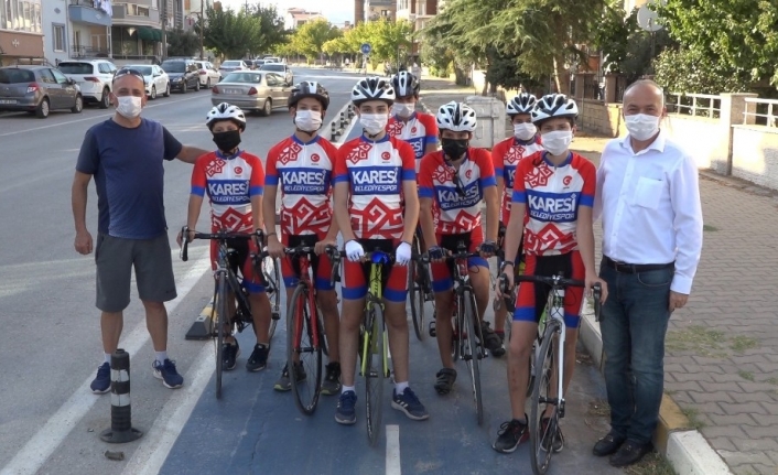 Karesi Belediyespor bisiklet takımı turnuvalara hazır