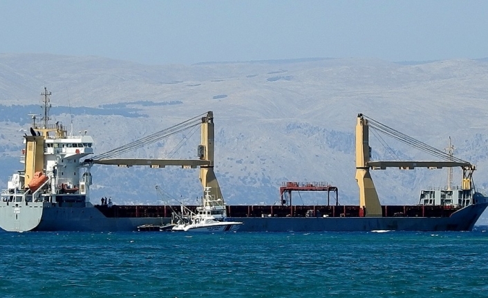 Ölümden kurtarılan 157 göçmen Çeşme’ye getirildi