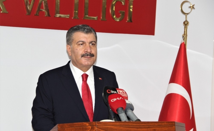Sağlık Bakanı Koca: "İzmir’in ülke çapında salgın kontrolü adına kritik bir yeri var"