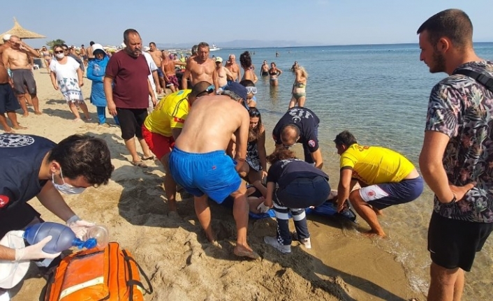 Sarımsaklı Plajlarında boğulmak üzere olan kadını itfaiye kurtardı