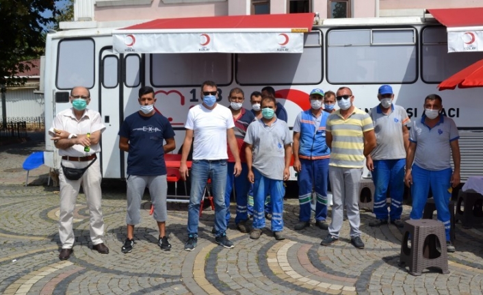 Temizlik İşçileri’nden toplu kan bağışı