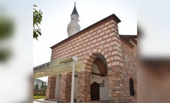 600 yıllık Kefensüzen Camii Mevlid Kandili’nde ibadete açıldı