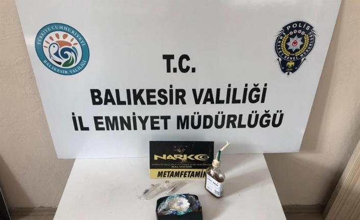 Balıkesir’de polis 8 uyuşturucu şüphelisini yakaladı