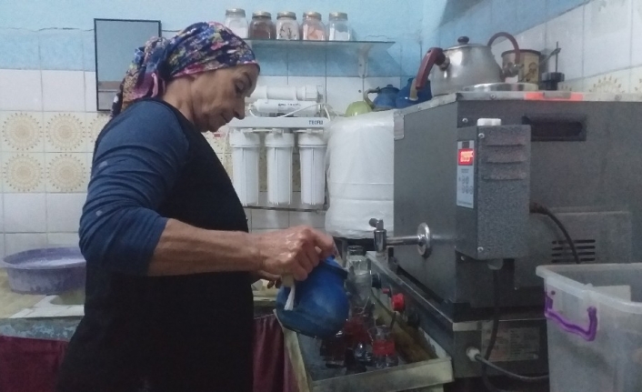 Bergama’da çaylar Güler Abla’dan