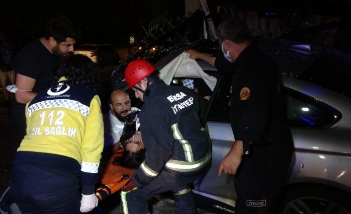 Bursa’da feci kaza 3 yaralı