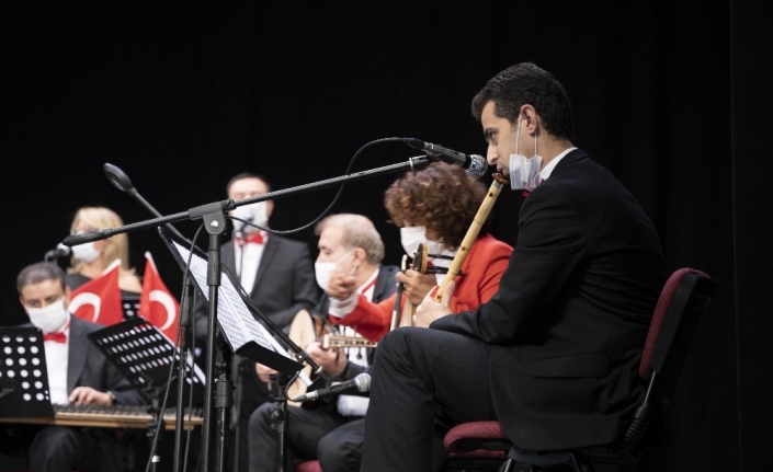 Cumhuriyet coşkusu konserle başladı